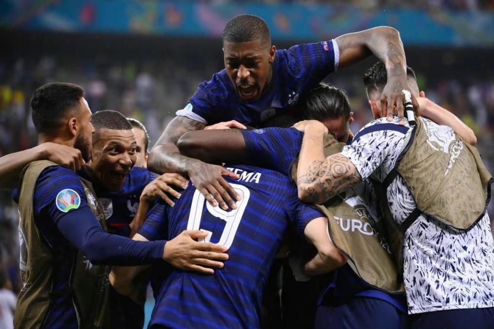  法国U21梯队包揽法甲多项殊荣  