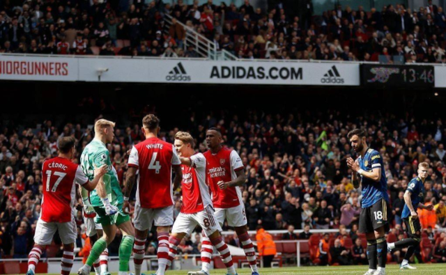  阿森纳连胜终结，争四大战再添变数  